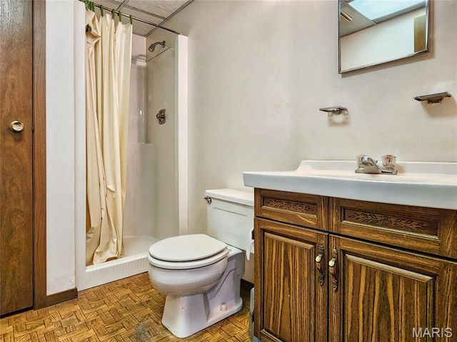 1938 Riverwood Trails Drive, Hazelwood, MO 63031