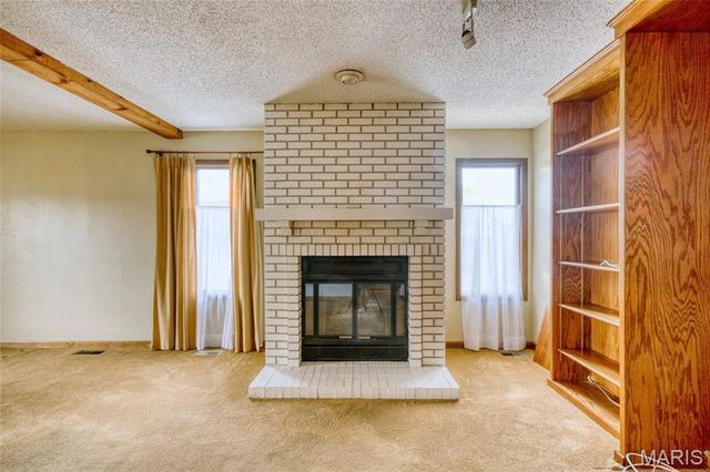 1938 Riverwood Trails Drive, Hazelwood, MO 63031