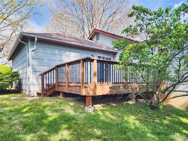 1938 Riverwood Trails Drive, Hazelwood, MO 63031