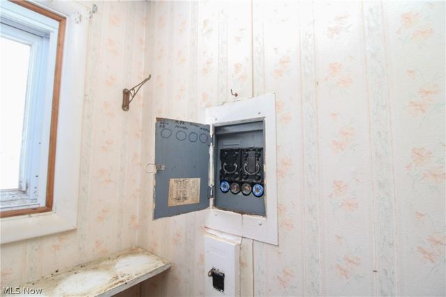 17638 Laurel Avenue, Lake Milton, OH 44429