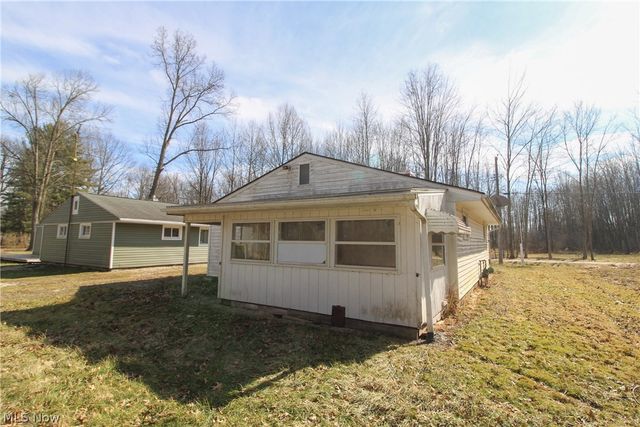 17638 Laurel Avenue, Lake Milton, OH 44429