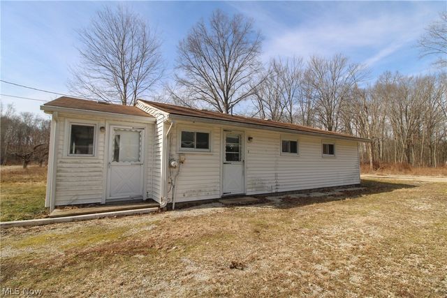 17638 Laurel Avenue, Lake Milton, OH 44429