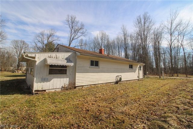 17638 Laurel Avenue, Lake Milton, OH 44429