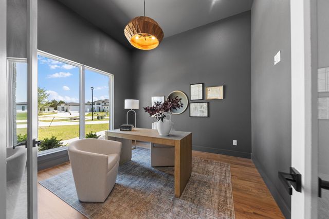 301 Whispering Way, Red Oak, TX 75154