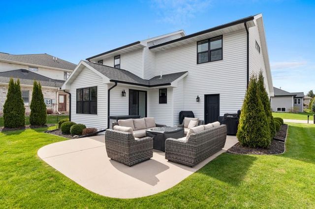 1108 HEYERDAHL HEIGHTS, Hobart, WI 54115