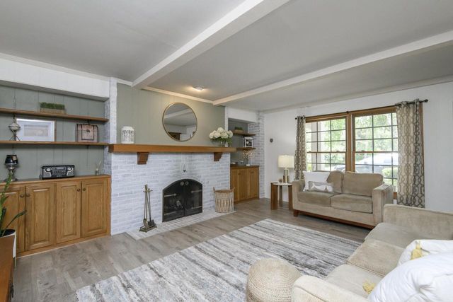 18385 Heathway LANE, Brookfield, WI 53045