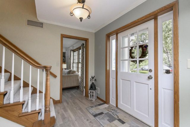 18385 Heathway LANE, Brookfield, WI 53045
