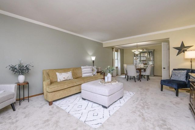 18385 Heathway LANE, Brookfield, WI 53045