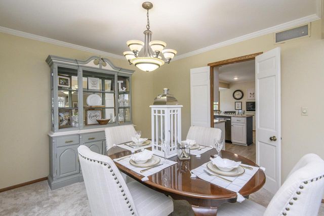 18385 Heathway LANE, Brookfield, WI 53045