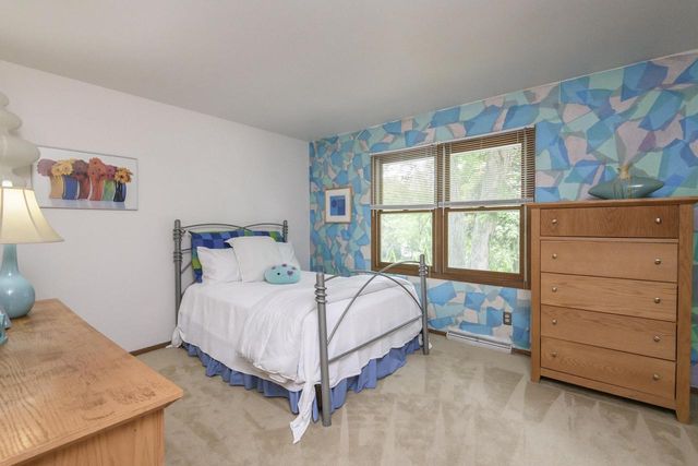 18385 Heathway LANE, Brookfield, WI 53045