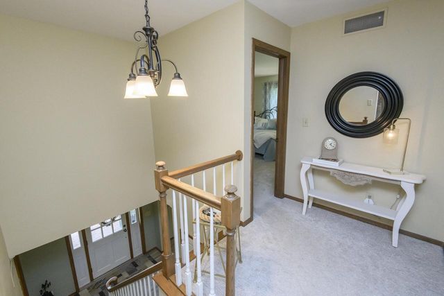 18385 Heathway LANE, Brookfield, WI 53045