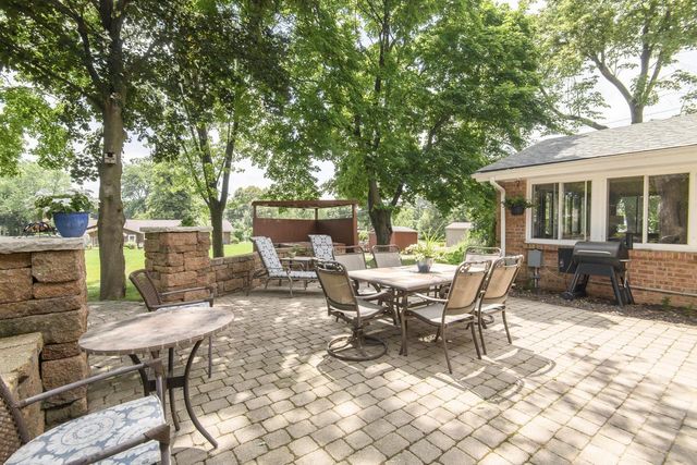 18385 Heathway LANE, Brookfield, WI 53045