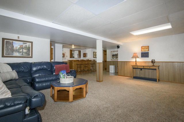 18385 Heathway LANE, Brookfield, WI 53045