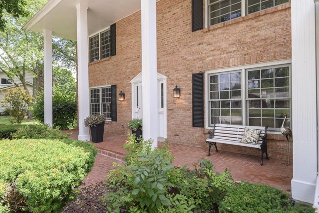 18385 Heathway LANE, Brookfield, WI 53045