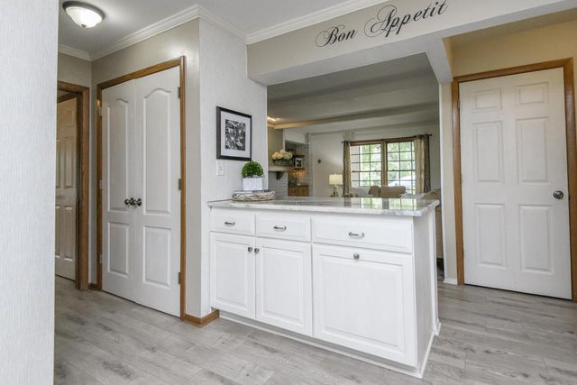 18385 Heathway LANE, Brookfield, WI 53045