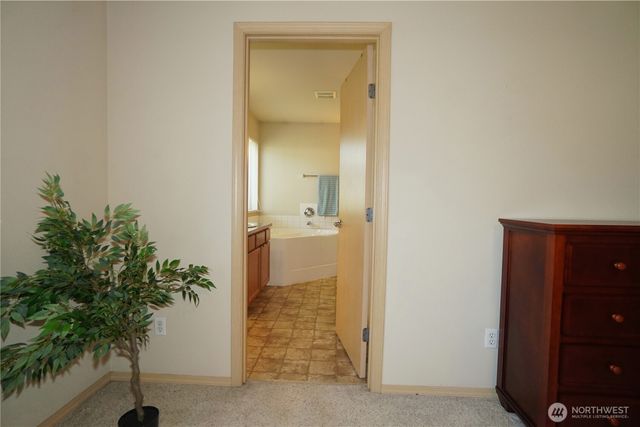 16034 SE 254th Street, Covington, WA 98042