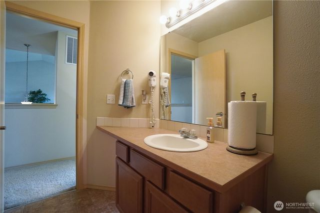 16034 SE 254th Street, Covington, WA 98042