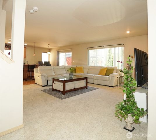 16034 SE 254th Street, Covington, WA 98042