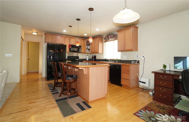 16034 SE 254th Street, Covington, WA 98042