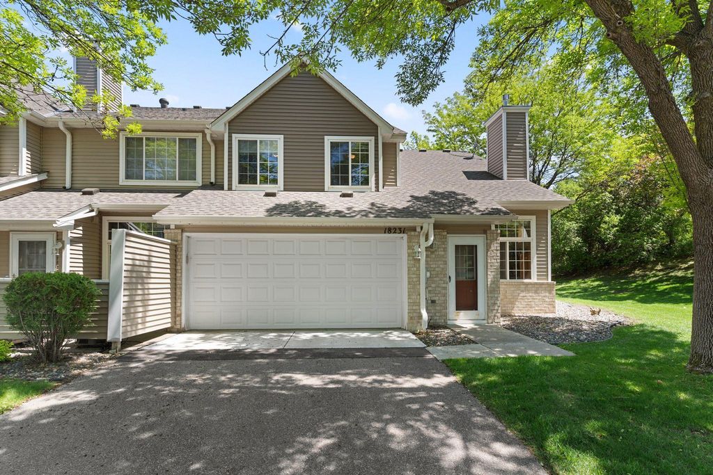 18231 Warbler Lane, Eden Prairie, MN 55346
