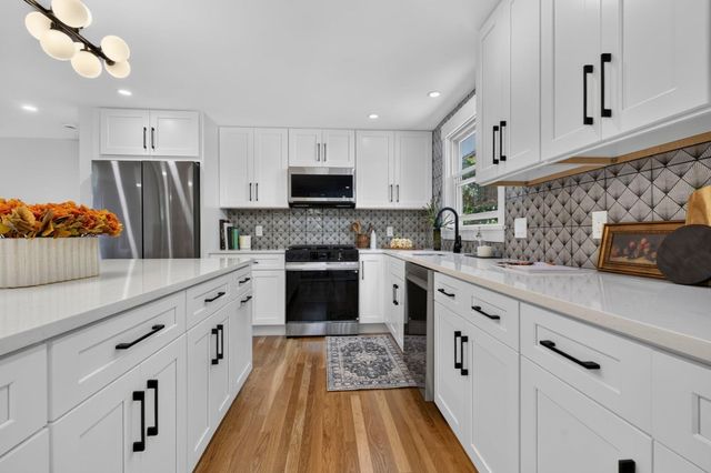 8 Carriage Drive, Acton, MA 01720
