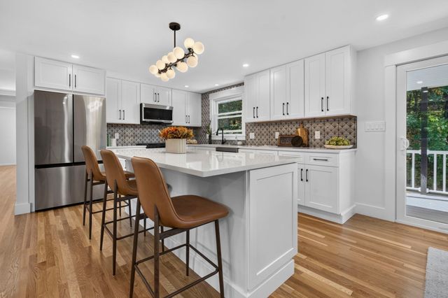 8 Carriage Drive, Acton, MA 01720