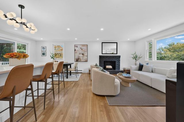 8 Carriage Drive, Acton, MA 01720