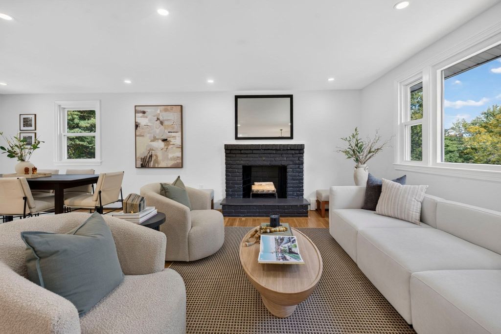 8 Carriage Drive, Acton, MA 01720