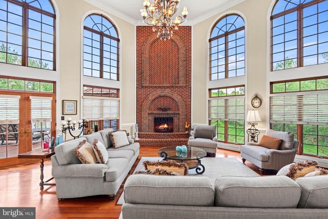 5452 CHANDLEY FARM CIR, Centreville, VA 20120