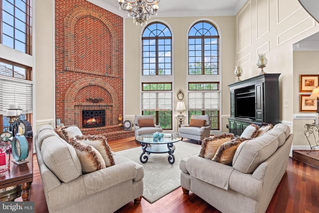 5452 CHANDLEY FARM CIR, Centreville, VA 20120