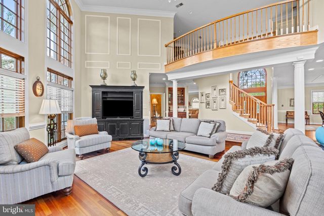 5452 CHANDLEY FARM CIR, Centreville, VA 20120