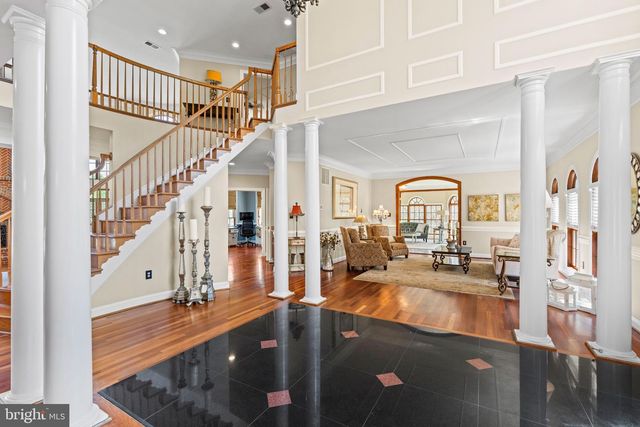 5452 CHANDLEY FARM CIR, Centreville, VA 20120