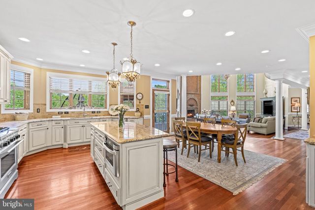 5452 CHANDLEY FARM CIR, Centreville, VA 20120