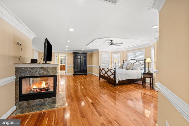 5452 CHANDLEY FARM CIR, Centreville, VA 20120