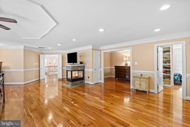 5452 CHANDLEY FARM CIR, Centreville, VA 20120