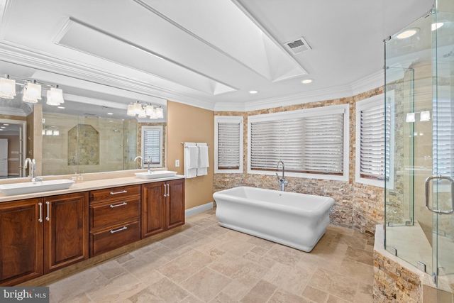 5452 CHANDLEY FARM CIR, Centreville, VA 20120