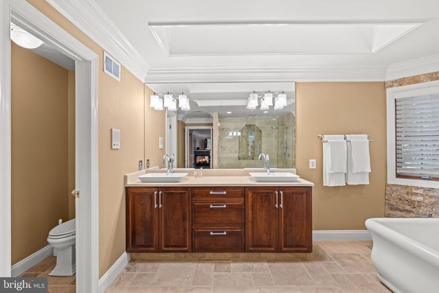 5452 CHANDLEY FARM CIR, Centreville, VA 20120