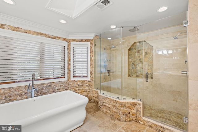 5452 CHANDLEY FARM CIR, Centreville, VA 20120
