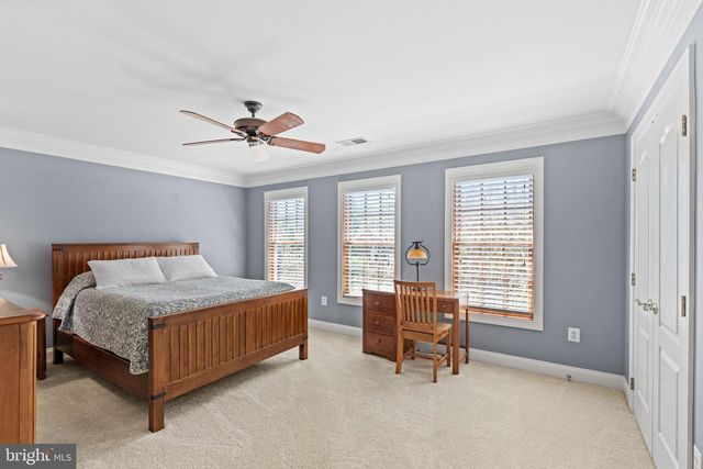 5452 CHANDLEY FARM CIR, Centreville, VA 20120