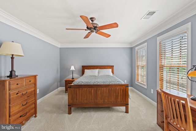 5452 CHANDLEY FARM CIR, Centreville, VA 20120