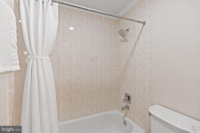 5452 CHANDLEY FARM CIR, Centreville, VA 20120