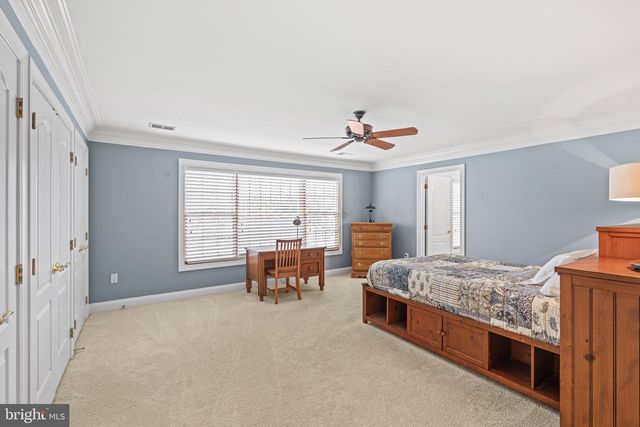 5452 CHANDLEY FARM CIR, Centreville, VA 20120