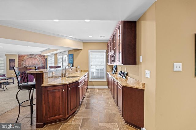 5452 CHANDLEY FARM CIR, Centreville, VA 20120