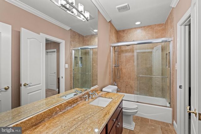 5452 CHANDLEY FARM CIR, Centreville, VA 20120