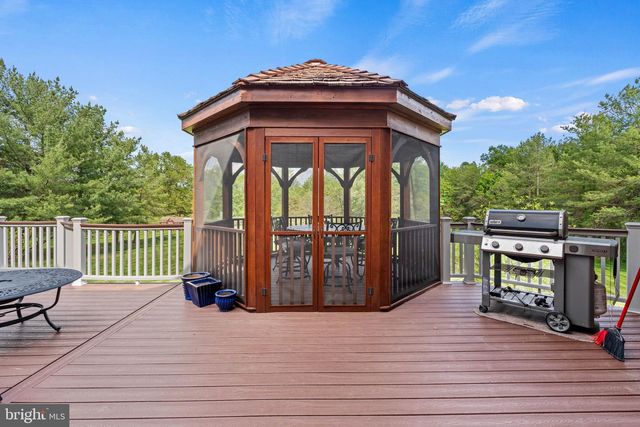 5452 CHANDLEY FARM CIR, Centreville, VA 20120