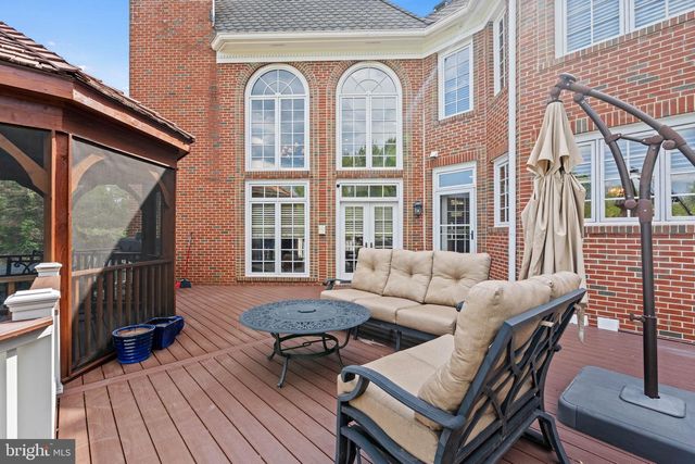 5452 CHANDLEY FARM CIR, Centreville, VA 20120