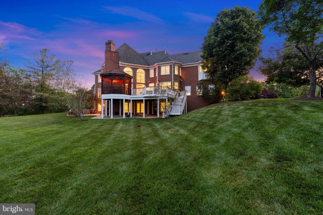 5452 CHANDLEY FARM CIR, Centreville, VA 20120