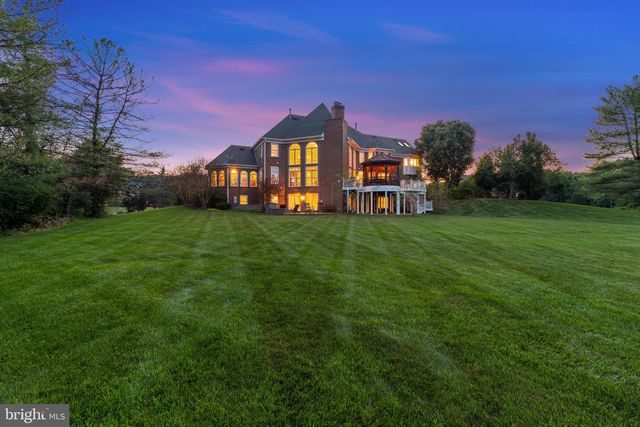 5452 CHANDLEY FARM CIR, Centreville, VA 20120