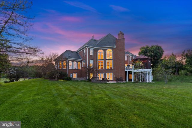 5452 CHANDLEY FARM CIR, Centreville, VA 20120