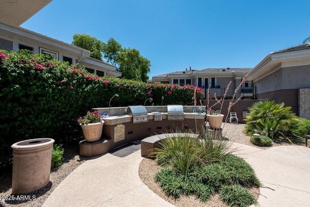 15221 N CLUBGATE Drive 2057, Scottsdale, AZ 85254